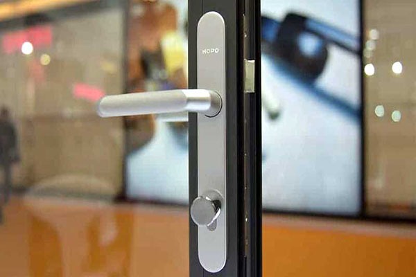 Why put a glass on your door handle?
